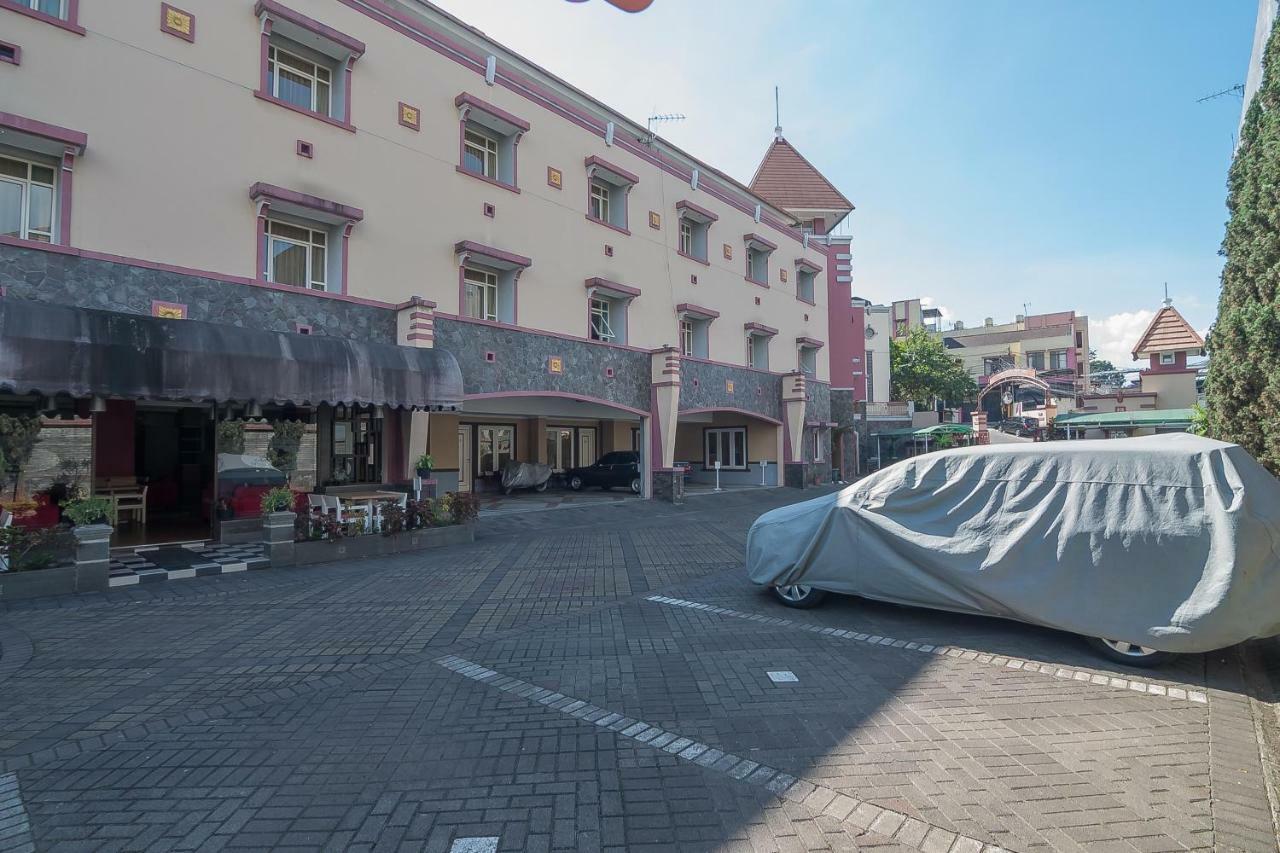 Reddoorz Near Setrasari Mall 2 Bandung Eksteriør bilde
