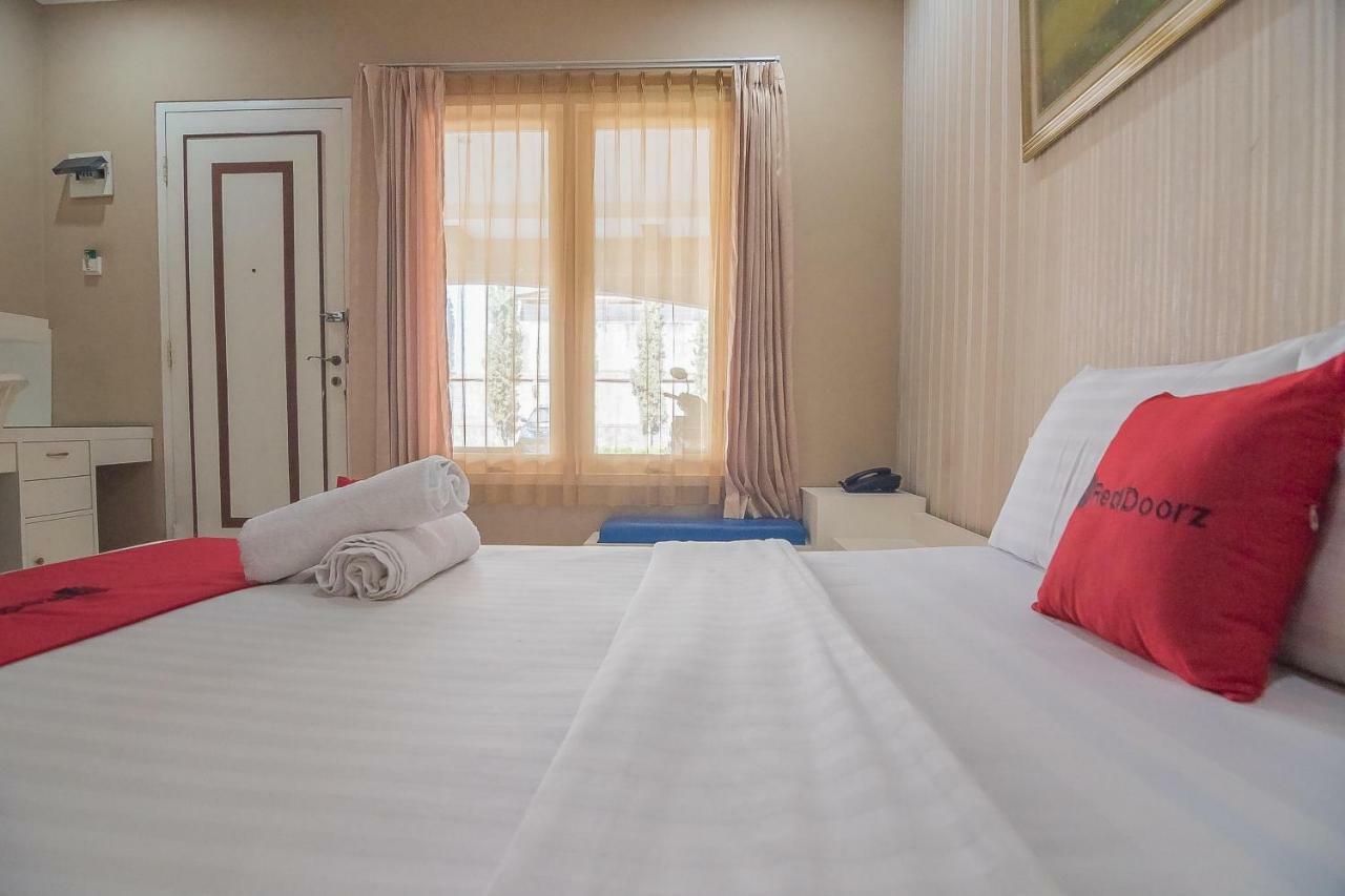 Reddoorz Near Setrasari Mall 2 Bandung Eksteriør bilde