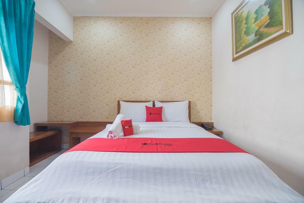 Reddoorz Near Setrasari Mall 2 Bandung Eksteriør bilde